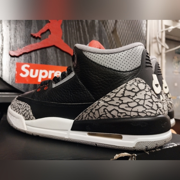 Retro Jordan 3 Og black cements 2018 size 7 gradeschool